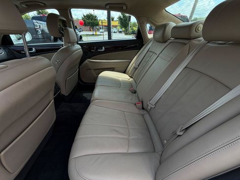 Used 2012 Hyundai Equus Signature RWD image 9