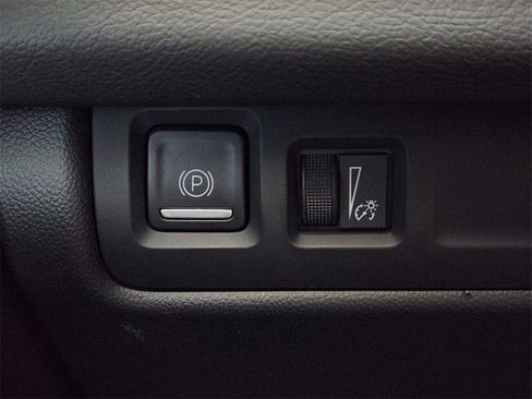 Used 2024 Cadillac XT4 Premium Luxury image 22