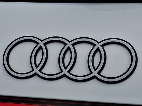 Used 2025 Audi Q5 Premium w/ Convenience Package AWD/4WD image 31