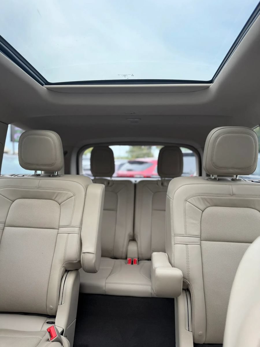 Used 2023 Lincoln Aviator Reserve w/ Equipment Group 201A AWD/4WD image 34