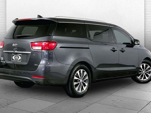 Used 2018 Kia Sedona SX FWD image 13