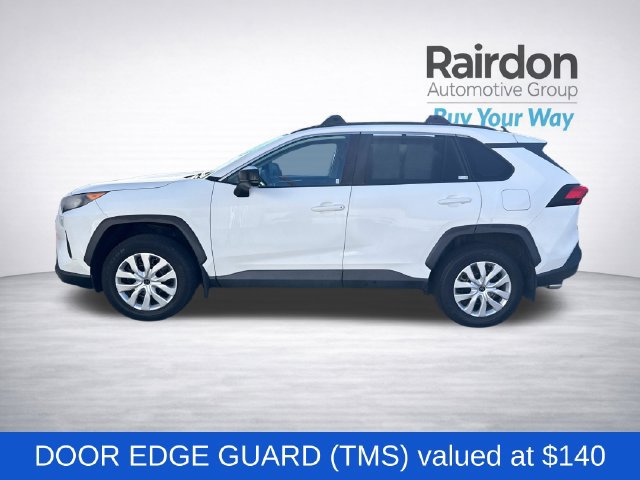 Used 2021 Toyota RAV4 LE FWD image 4