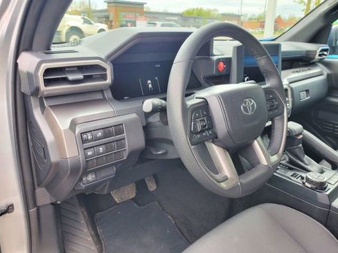 Used 2024 Toyota Tacoma TRD Off-Road AWD/4WD image 17