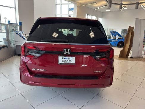New 2025 Honda Odyssey Sport-L image 10