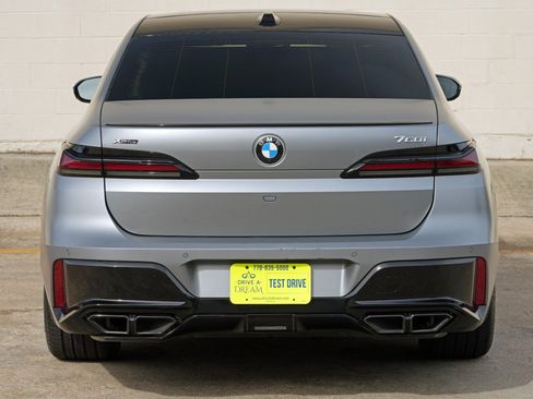 Used 2023 BMW 760i xDrive AWD/4WD image 58