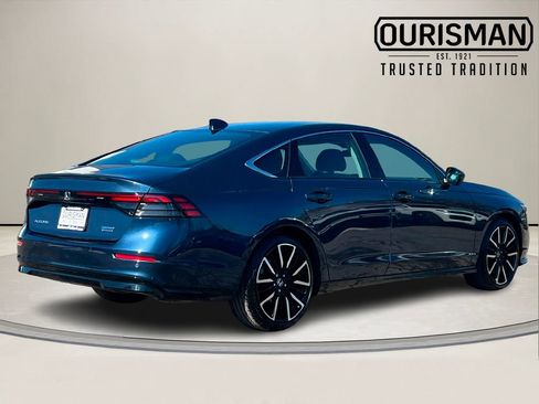 Used 2025 Honda Accord Touring image 5