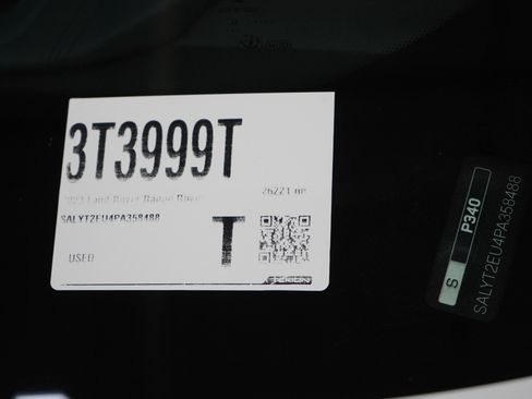 Used 2023 Land Rover Range Rover Velar R-Dynamic S image 29