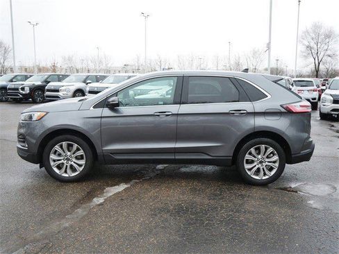 Used 2024 Ford Edge Titanium image 4