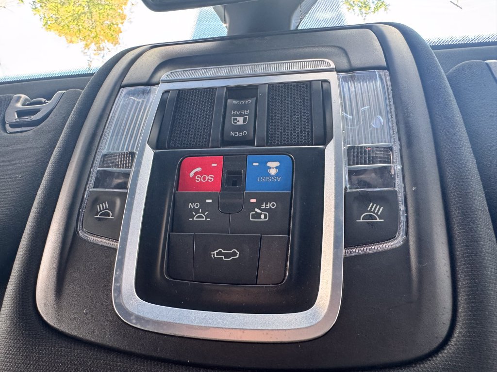 Used 2022 RAM 3500 Laramie AWD/4WD image 28