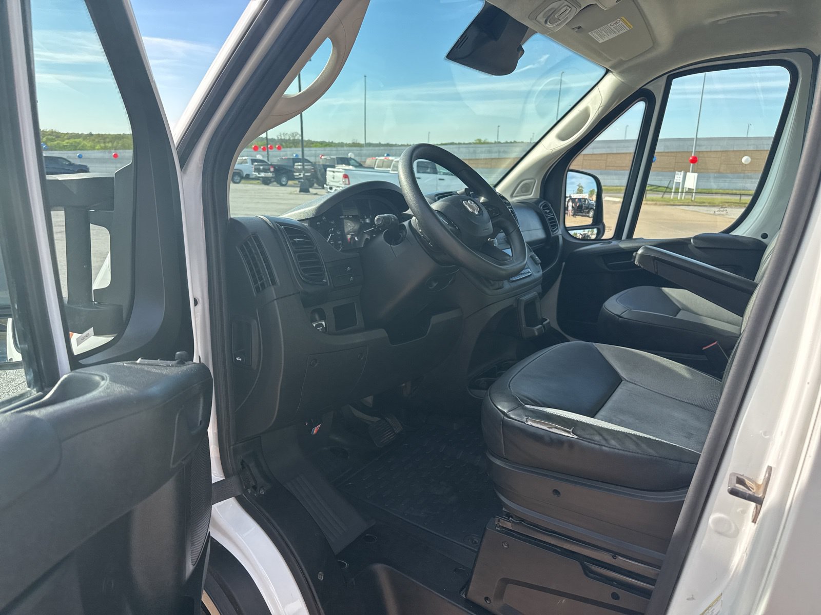 Used 2023 RAM ProMaster 2500 FWD image 11