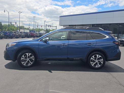 Used 2020 Subaru Outback Touring XT AWD/4WD image 4