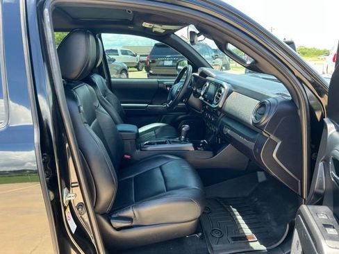 Used 2019 Toyota Tacoma TRD Sport RWD image 21