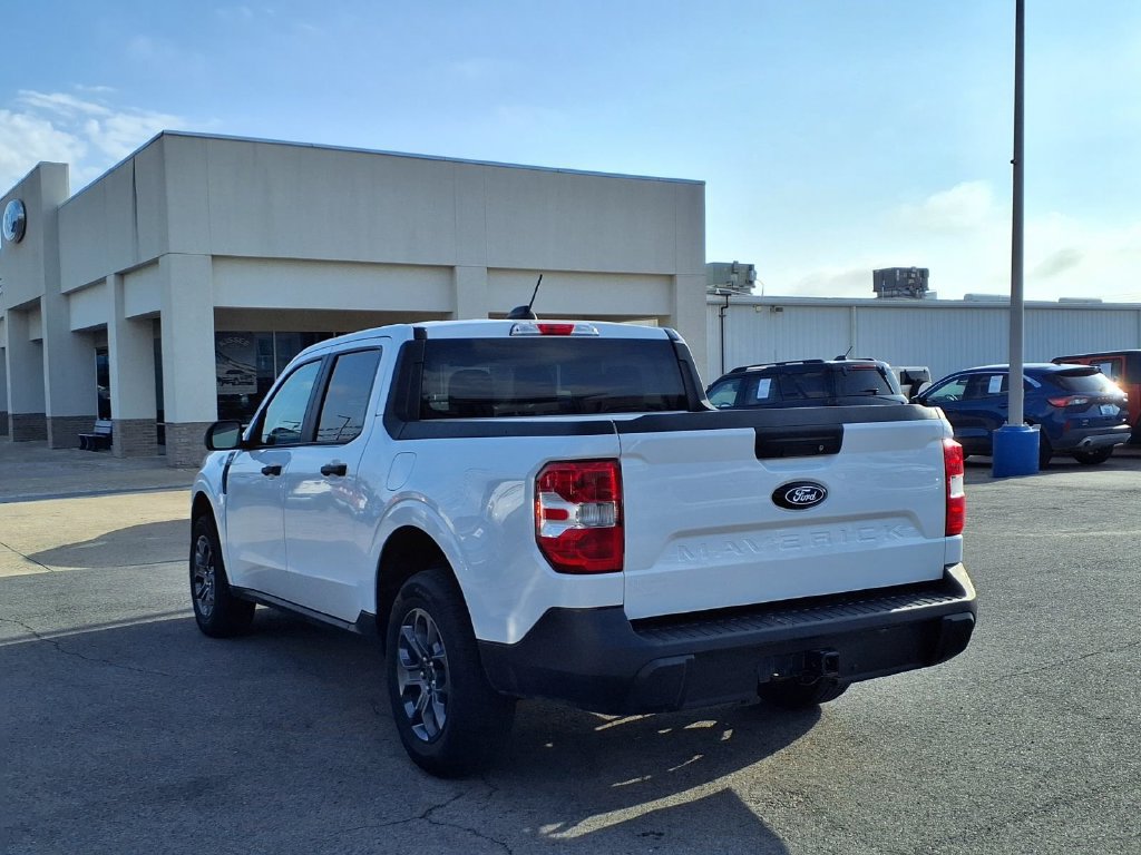 Used 2025 Ford Maverick XLT w/ Equipment Group 302A AWD/4WD image 2