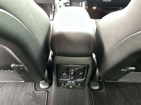 Certified 2025 Dodge Durango GT image 17