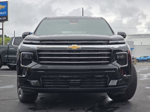 New 2026 Chevrolet Traverse High Country w/ LPO, Floor Liner Package image 10