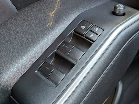 Used 2024 Toyota Highlander XLE image 26