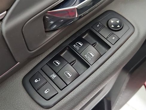 Used 2018 RAM 1500 Big Horn image 18