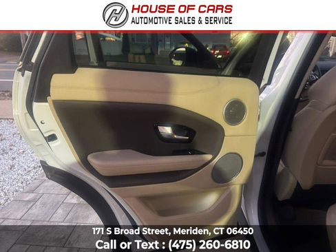 Used 2017 Land Rover Range Rover Evoque SE Premium image 23