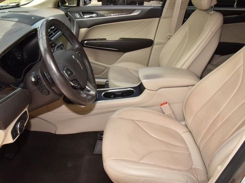 Used 2019 Lincoln MKC Reserve w/ MKC Technology Package FWD image 13