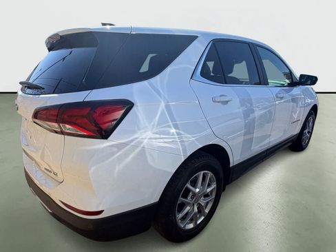 Used 2024 Chevrolet Equinox LT AWD/4WD image 4