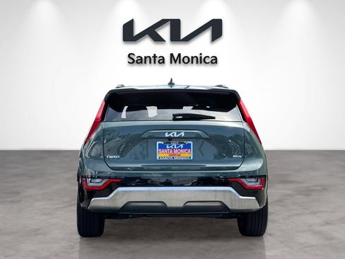 Certified 2024 Kia Niro SX Touring FWD image 5