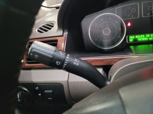 Used 2008 Ford Taurus SEL image 31