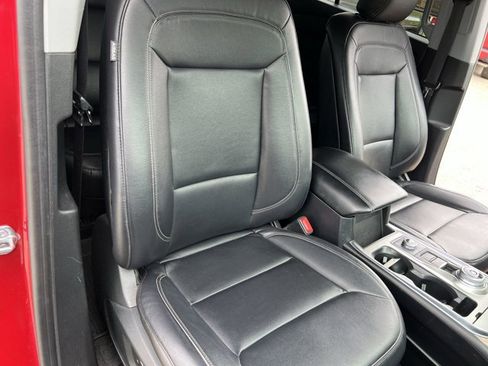 Used 2020 Ford Explorer XLT w/ Equipment Group 202A AWD/4WD image 28