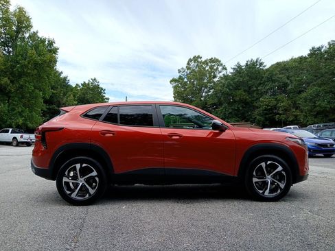 Used 2024 Chevrolet Trax RS image 5