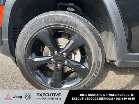 Used 2022 Jeep Grand Cherokee Altitude image 15