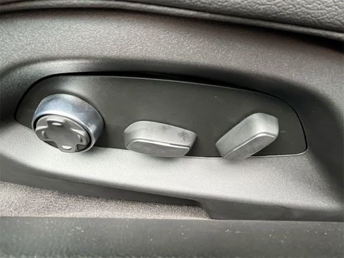 Used 2024 Chevrolet Corvette Stingray Preferred Cpe w/ Z51 Performance Package image 12