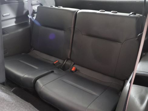 Used 2024 Mitsubishi Outlander SE Black Edition FWD image 32