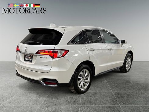 Used 2018 Acura RDX w/ Technology Package image 3