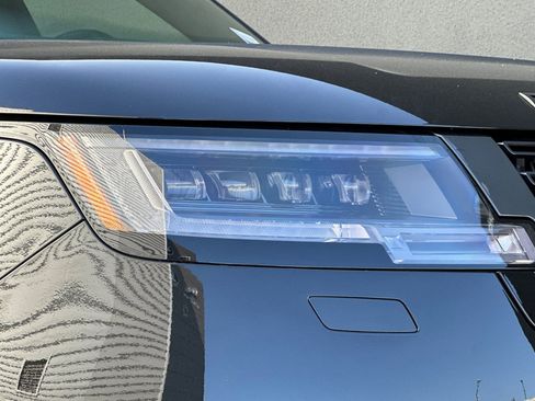 New 2026 Land Rover Range Rover SE image 12