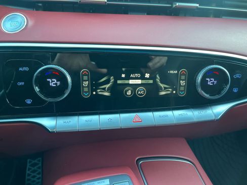 Used 2022 Genesis GV70 3.5T Sport w/ Sport Prestige Package image 31