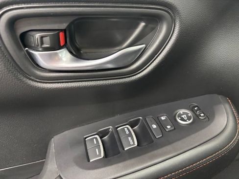 Used 2025 Honda HR-V Sport image 6