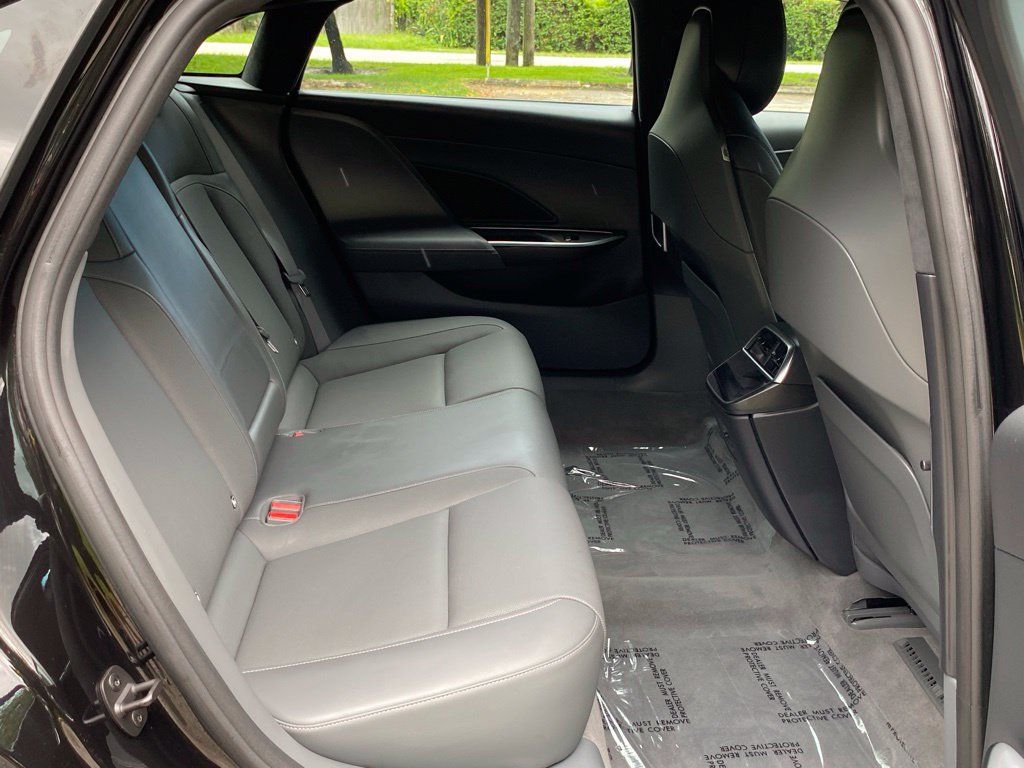 Used 2024 Lucid Air Pure RWD image 19