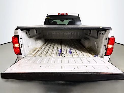 Used 2018 Chevrolet Silverado 1500 LT w/ LT Eassist Package AWD/4WD image 23