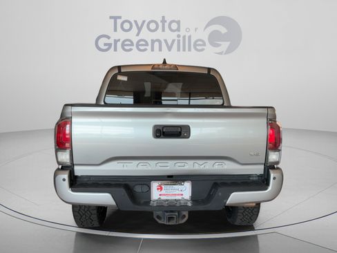 Certified 2022 Toyota Tacoma TRD Sport w/ Technology Package AWD/4WD image 5