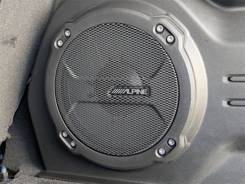 Used 2025 Jeep Wrangler Unlimited Rubicon w/ XTREMEE 35" Tire Package image 15