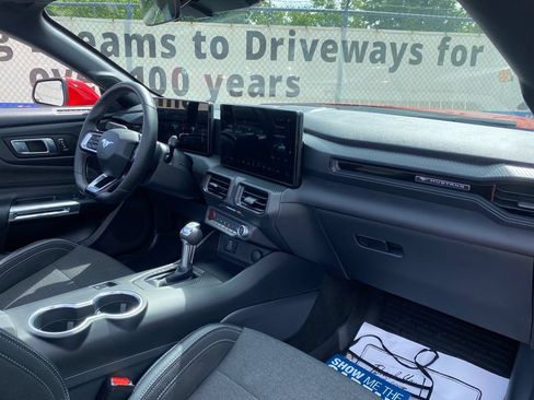 Used 2026 Ford Mustang Convertible RWD image 20