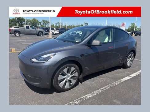 Used 2022 Tesla Model Y Long Range AWD/4WD image 1