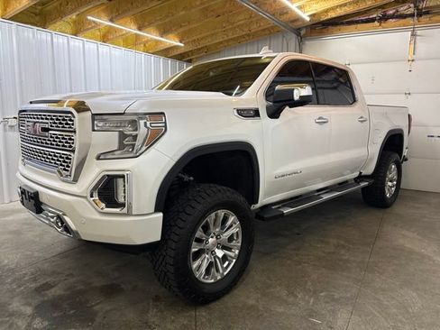 Used 2020 GMC Sierra 1500 Denali w/ Driver Alert Package II AWD/4WD image 3