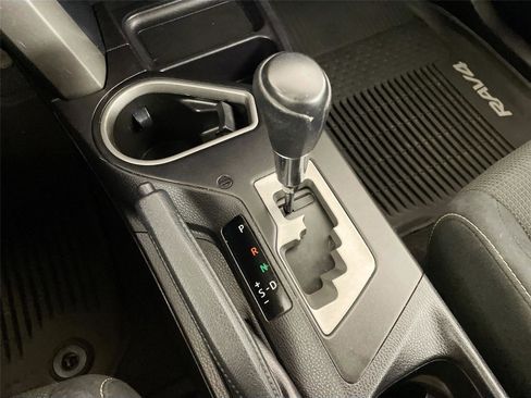 Used 2017 Toyota RAV4 XLE image 17