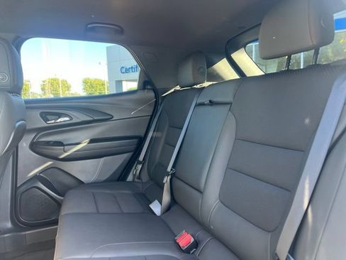 Used 2023 Chevrolet TrailBlazer RS FWD image 19