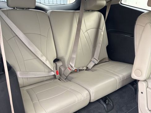 Used 2019 Buick Enclave Essence w/ LPO, Touring Package AWD/4WD image 14