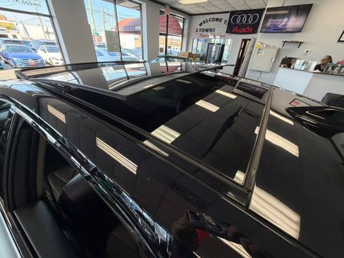 Used 2019 Toyota Camry XSE w/ Navigation Package image 25