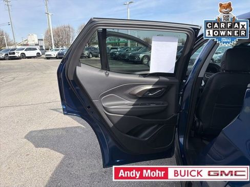Used 2023 GMC Terrain SLE FWD image 24