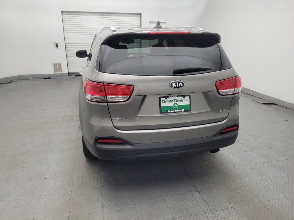 Used 2017 Kia Sorento FWD w/ LX Convenience Package image 6