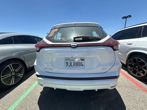 Used 2023 Nissan Kicks SR w/ SR Premium Package FWD image 7