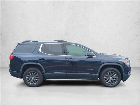Used 2017 GMC Acadia SLT FWD image 4